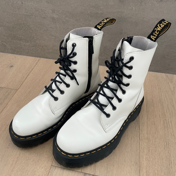 Doc Martens Jadon Boot Platforms - Size 8W US - Picture 6 of 7